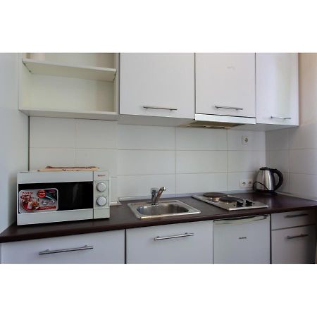 Studio Apartments In The City Center 哈尔科夫 外观 照片