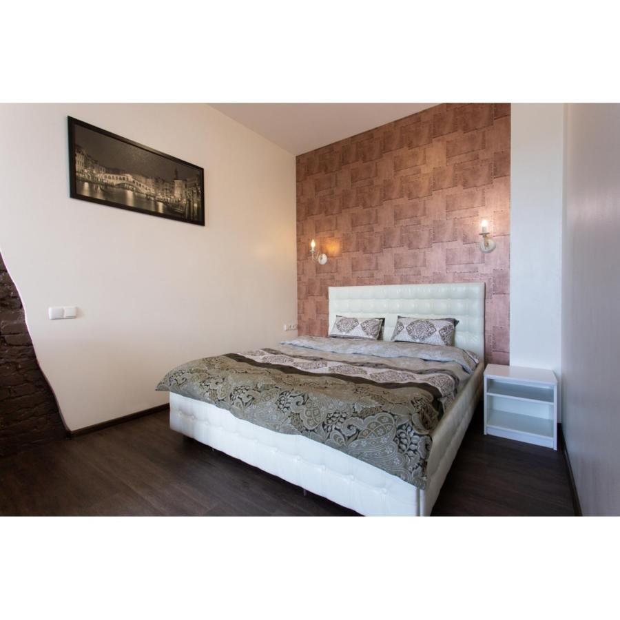 Studio Apartments In The City Center 哈尔科夫 外观 照片