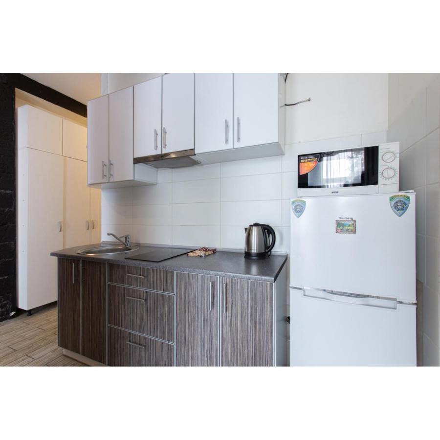 Studio Apartments In The City Center 哈尔科夫 外观 照片