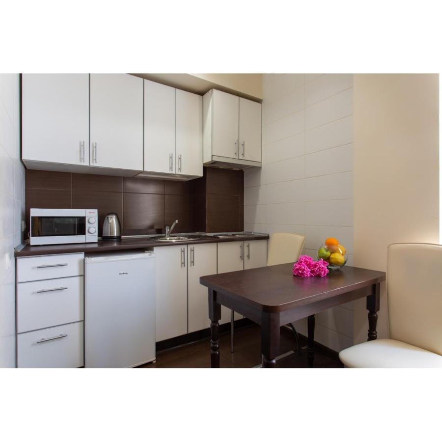 Studio Apartments In The City Center 哈尔科夫 外观 照片