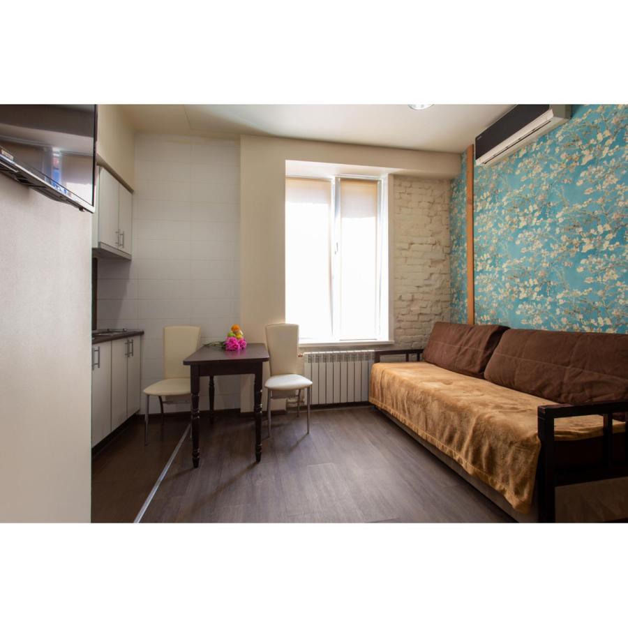 Studio Apartments In The City Center 哈尔科夫 外观 照片